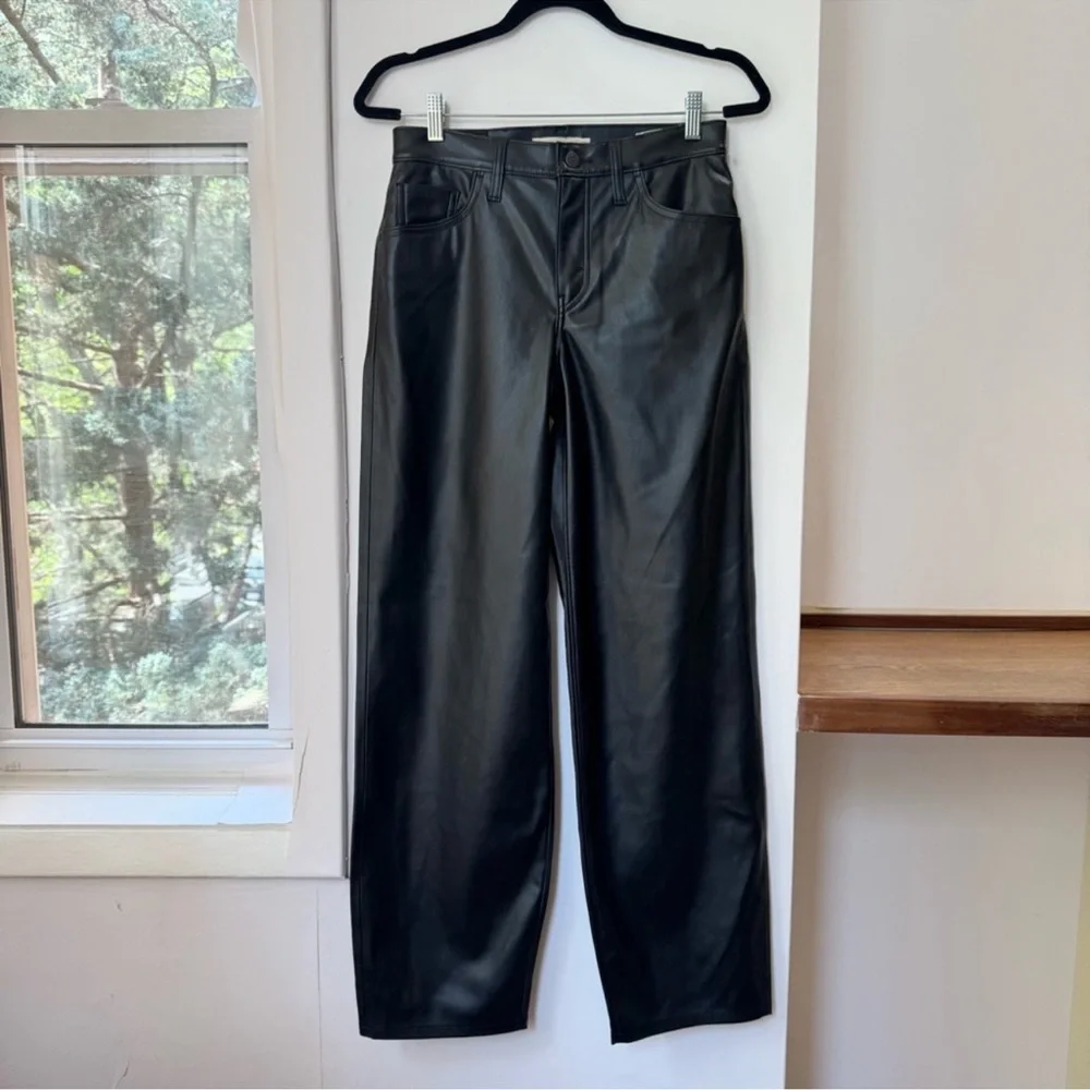 NWT Levi’s Baggy Dad Faux Leather Pants Black 26